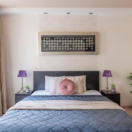 Exclusive Central Suite With Balcony By Prestige Homes Budapest Luaran gambar