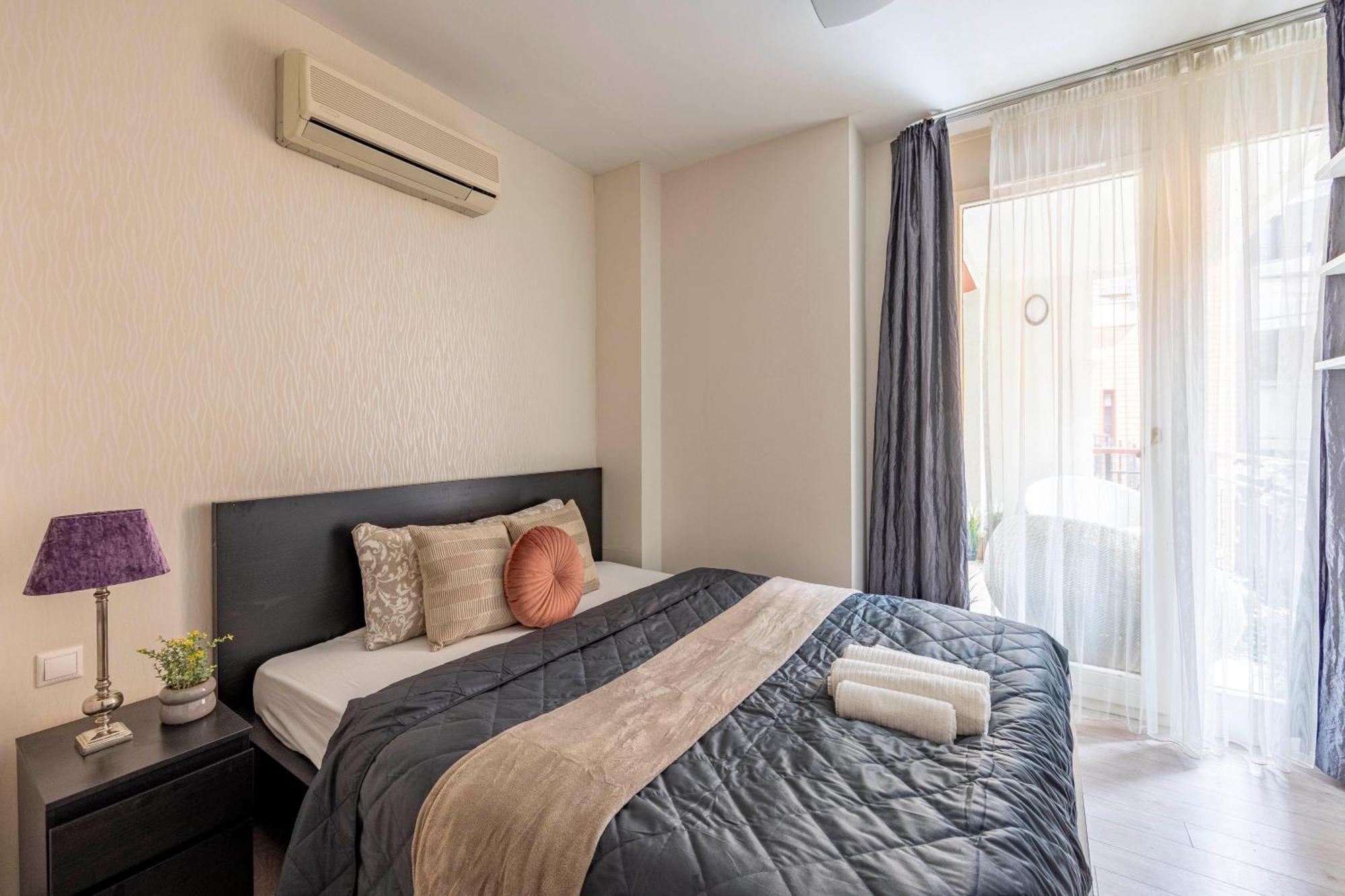 Exclusive Central Suite With Balcony By Prestige Homes Budapest Luaran gambar