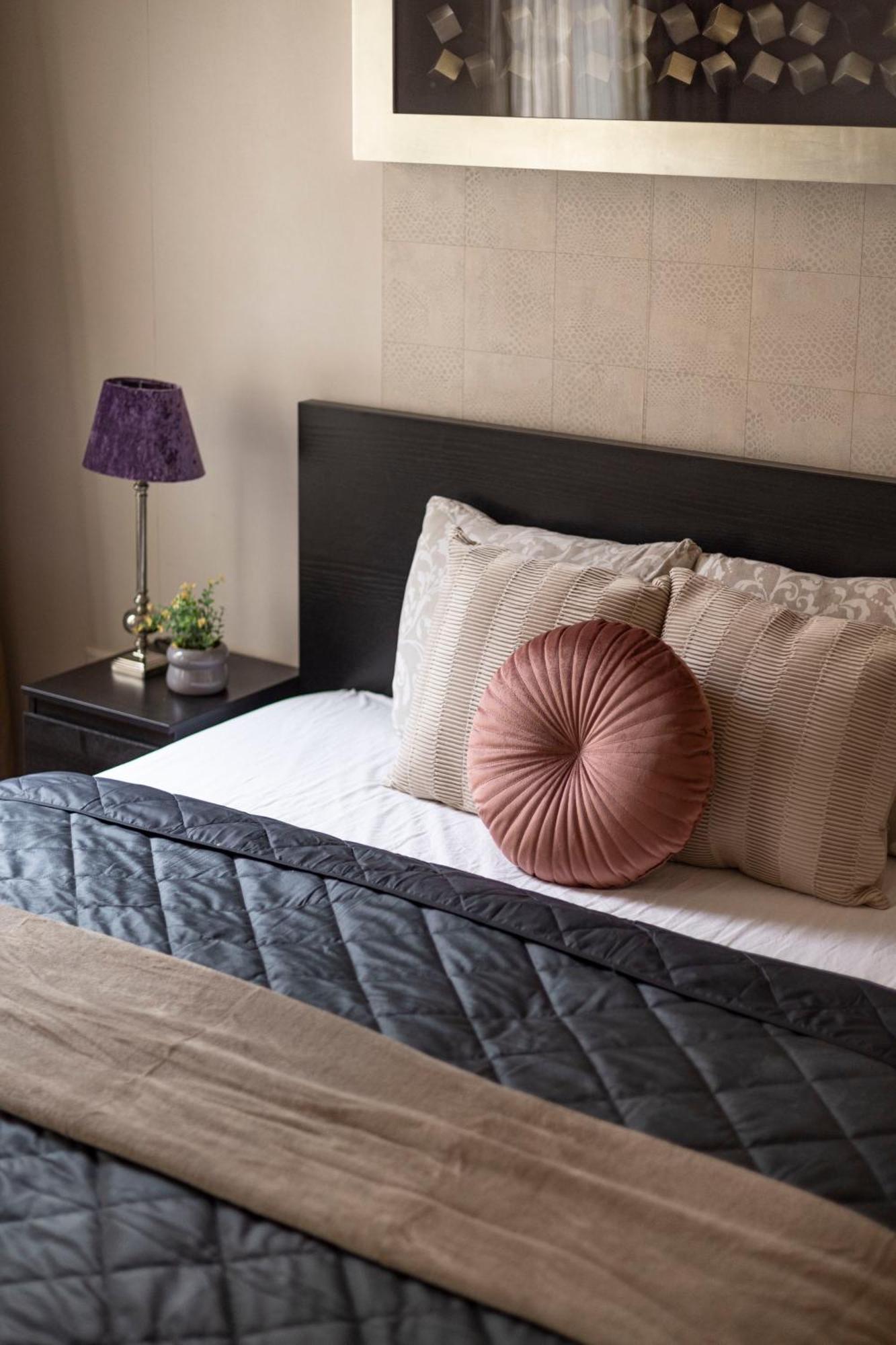 Exclusive Central Suite With Balcony By Prestige Homes Budapest Luaran gambar